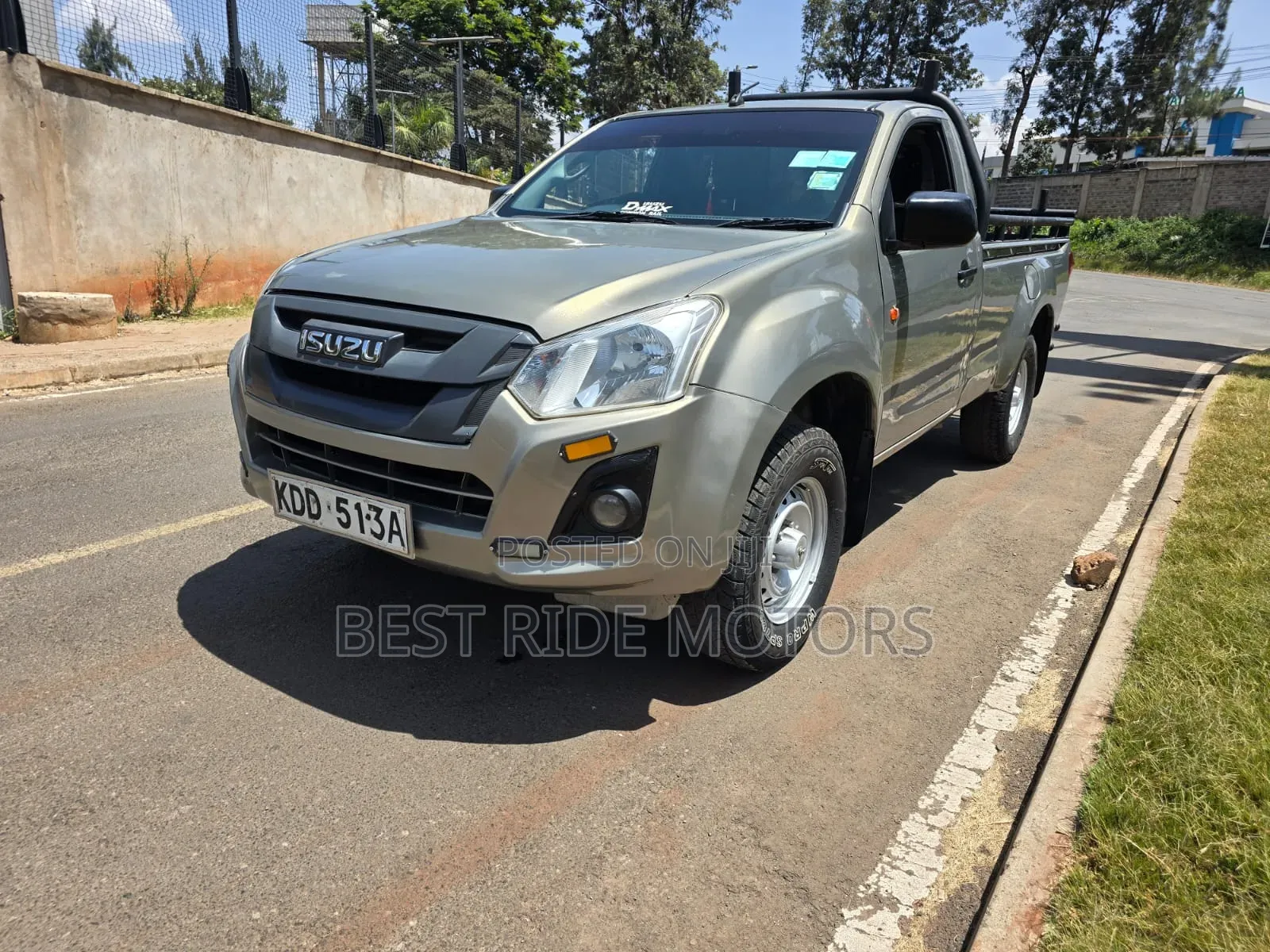 Isuzu D-MAX 2021 Gray