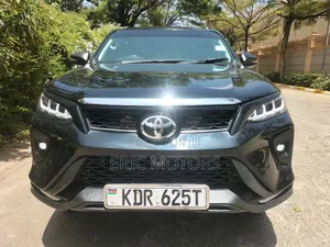 Toyota Fortuner 2019 Black