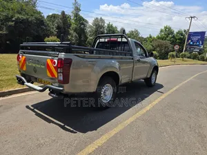 Isuzu D-MAX 2021 Silver