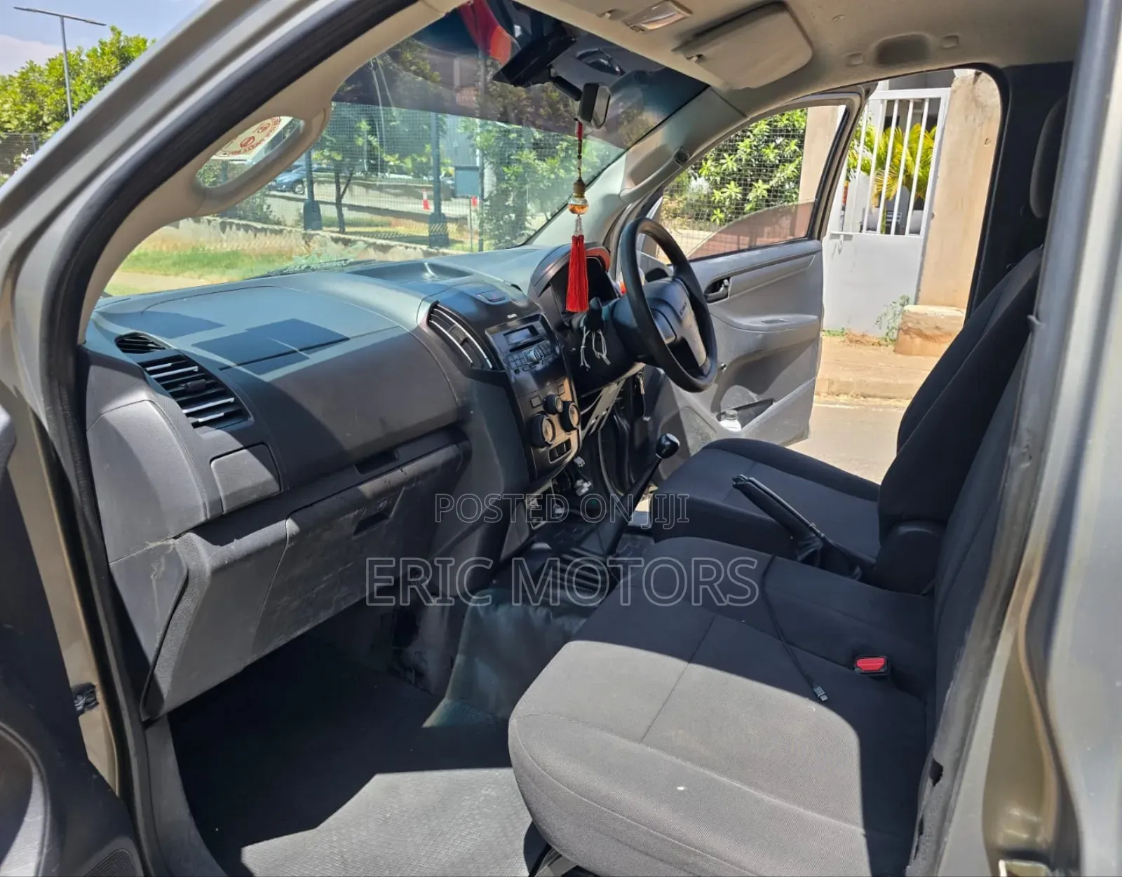 Isuzu D-MAX 2021 Gray
