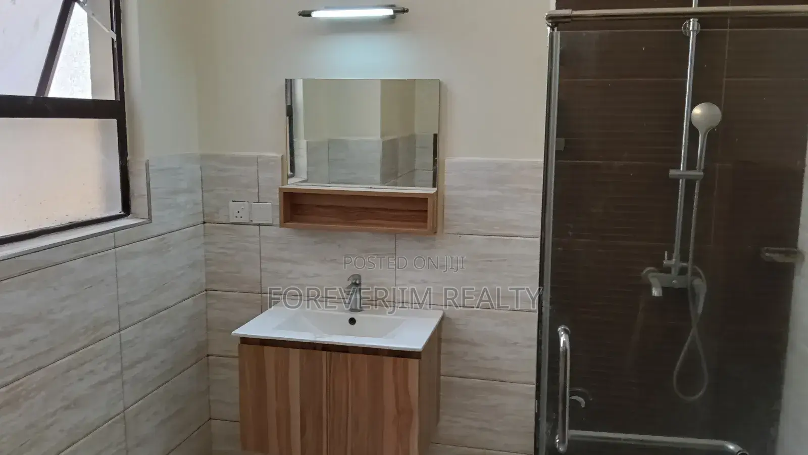 4bdrm Apartment in Wood Avenue, Kilimani for rent