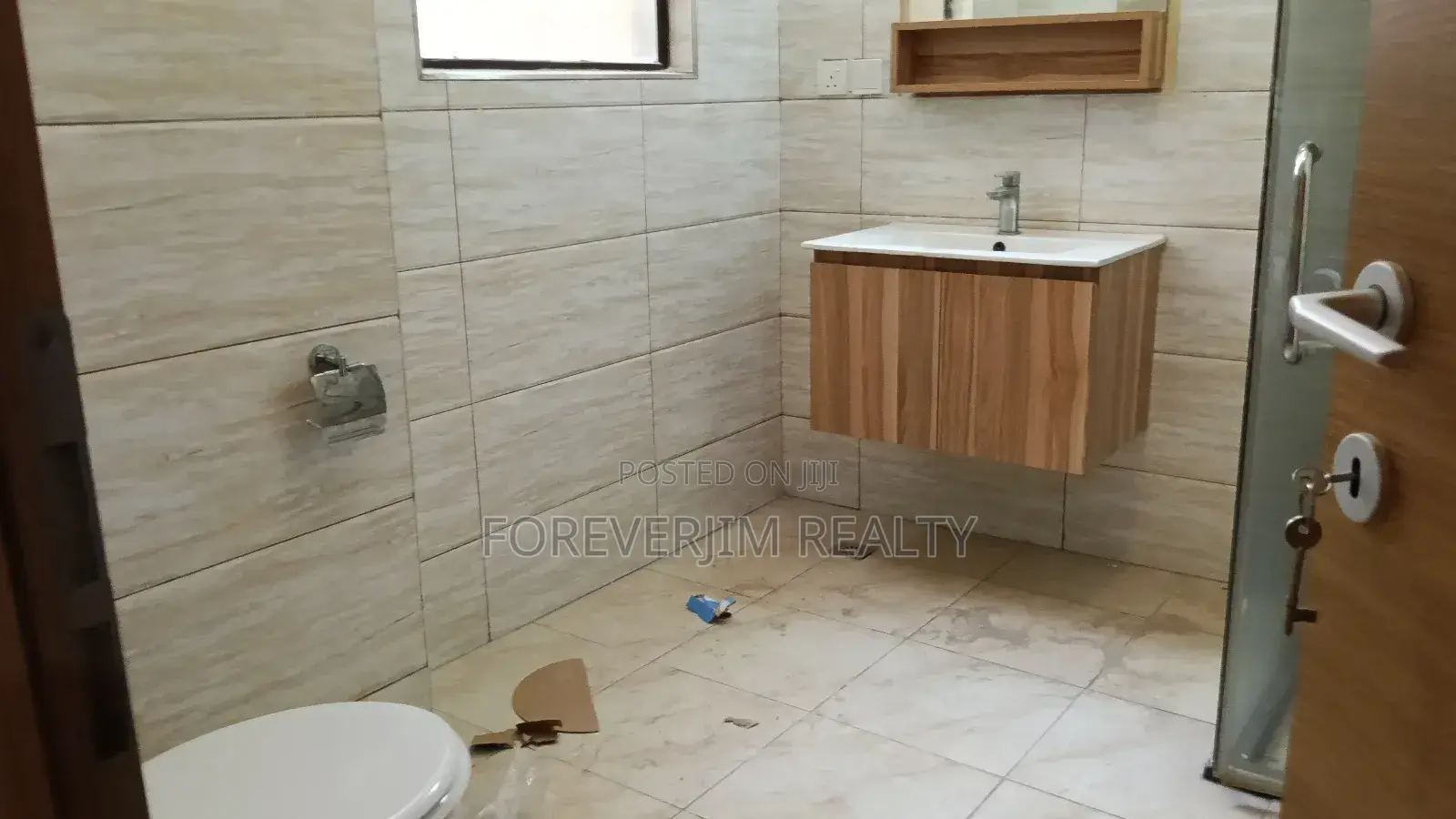 4bdrm Apartment in Wood Avenue, Kilimani for rent