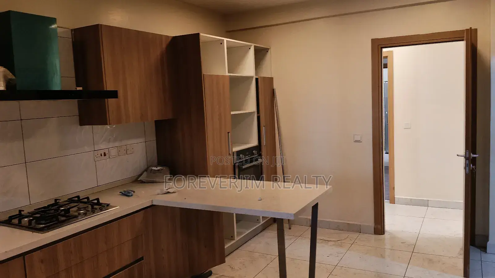 4bdrm Apartment in Wood Avenue, Kilimani for rent