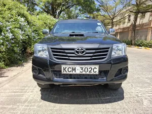 Toyota Hilux 2010 Matt Black