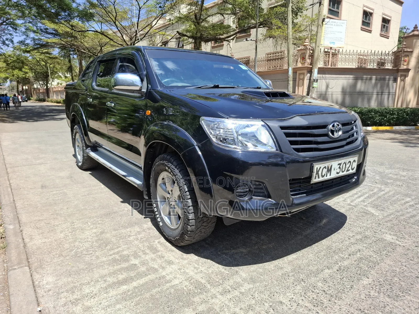 Toyota Hilux 2010 Matt Black