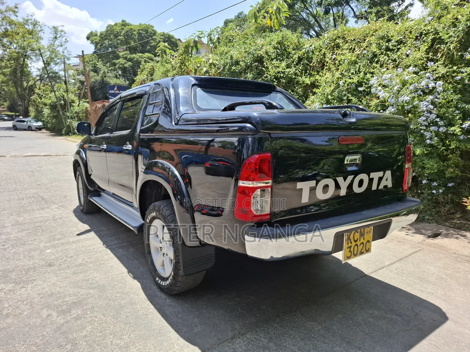 Toyota Hilux 2010 Matt Black
