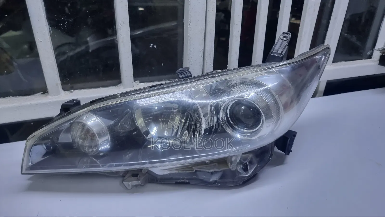 Wish 2010 - 2015 Headlight Xenon