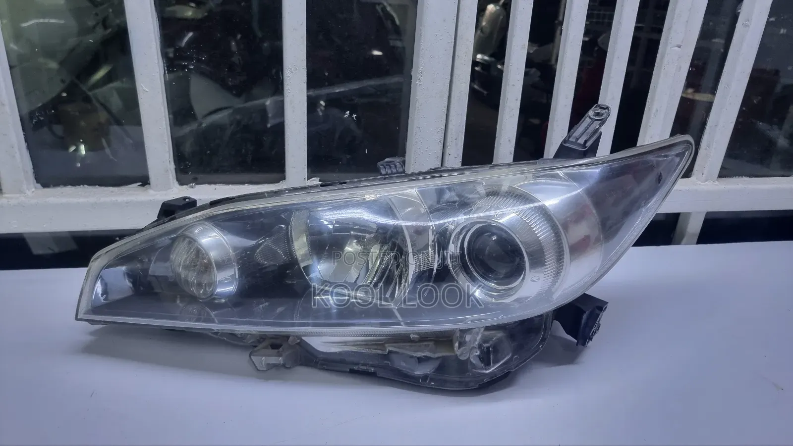 Wish 2010 - 2015 Headlight Non Xenon