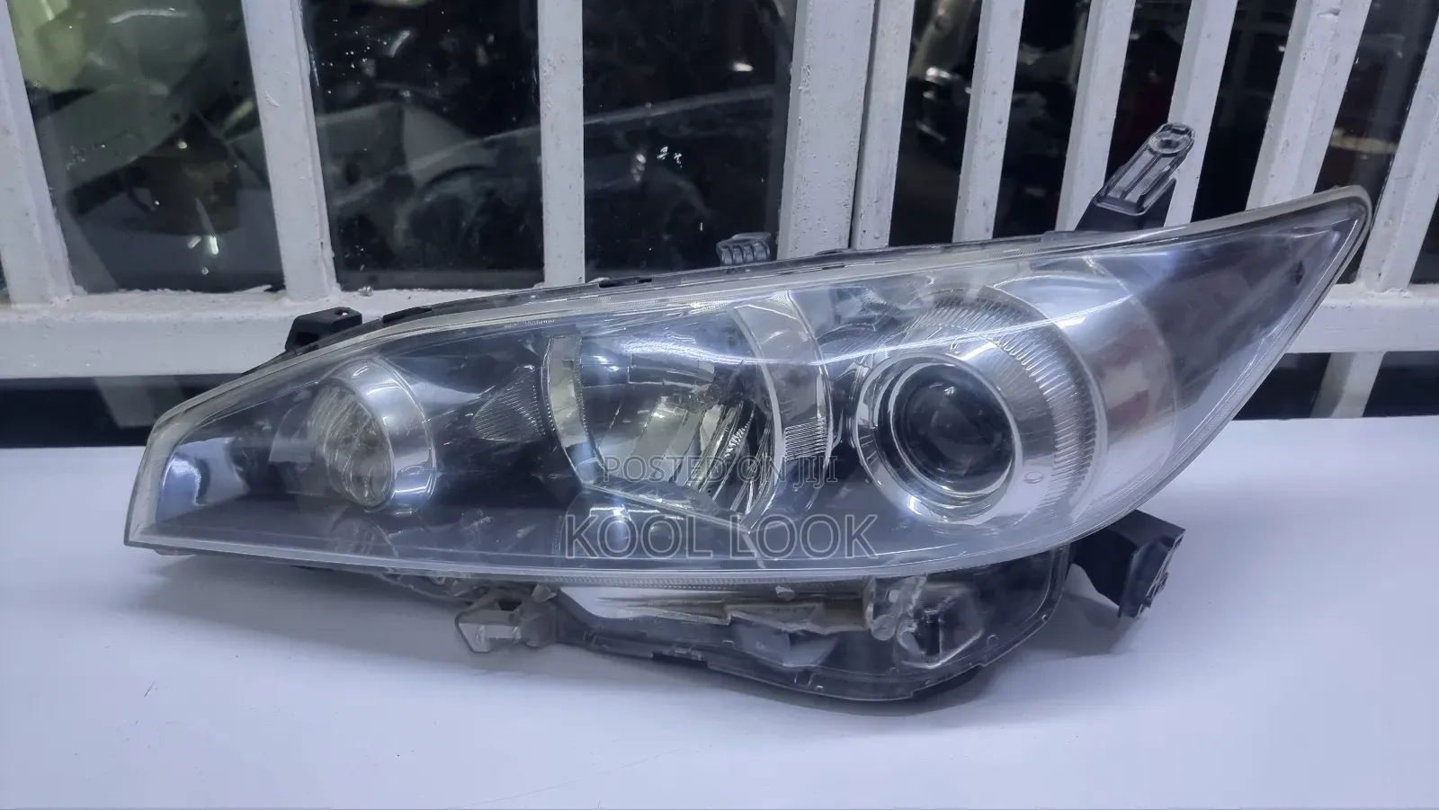 Wish 2010 - 2015 Headlight Non Xenon