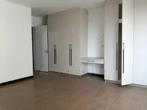 4bdrm Apartment in George Padmore, Kilimani for rent