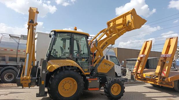 Backhoe Loader - thumbnail 4