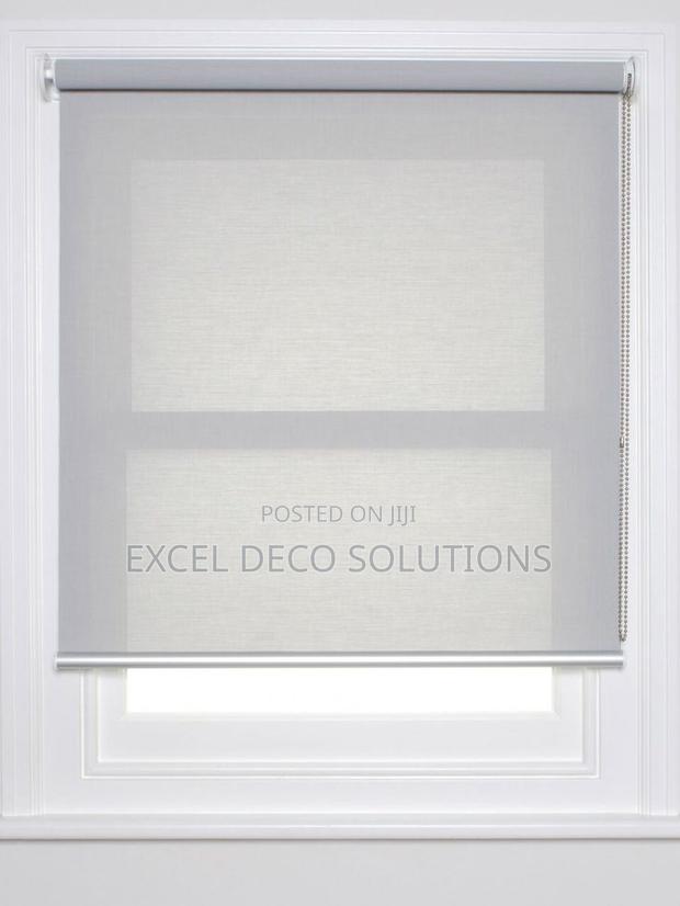 Sunscreen Roller Blinds – Modern Functional - main view