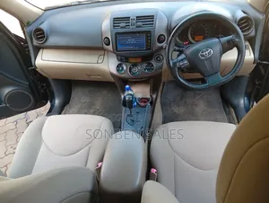 Toyota Vanguard 2013 Black