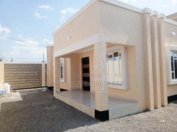 3bdrm Bungalow in Tivartton Estate, Kamakis for sale
