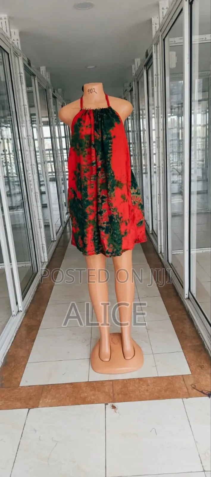 Backless Short Dera