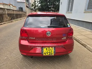 Volkswagen Polo 2015 Red