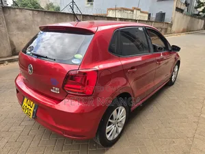 Volkswagen Polo 2015 Red