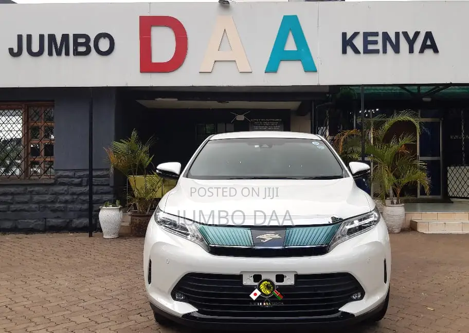 Toyota Harrier 2.0 4WD 2018 White