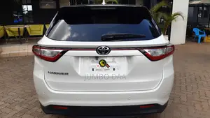 Toyota Harrier 2.0 4WD 2018 White