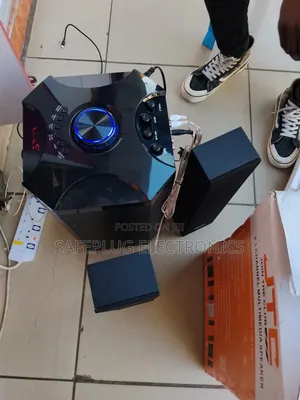 JTC 801 Mtungi Karaoke System + Microphone