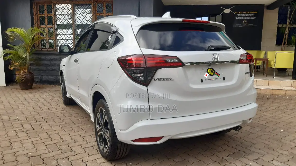 Honda Vezel 1.5 2WD 2018 White