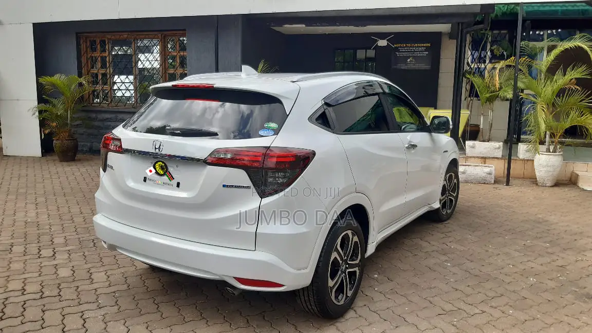 Honda Vezel 1.5 2WD 2018 White