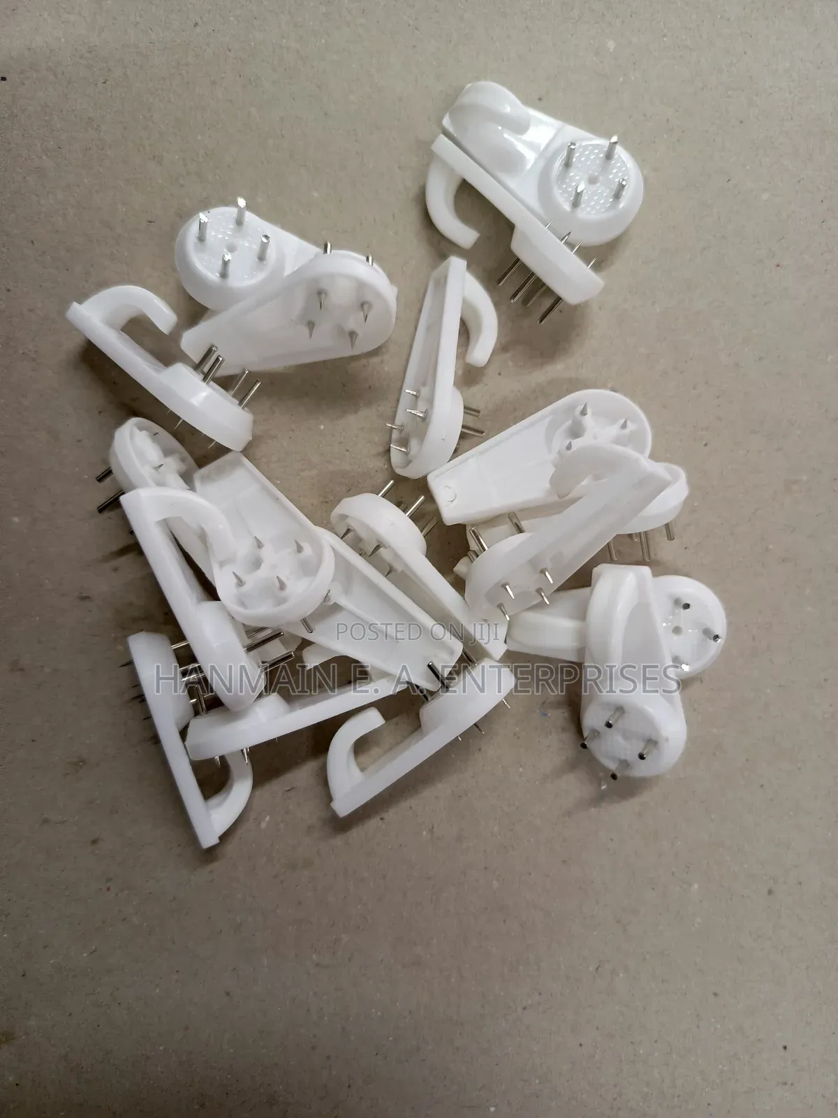 Picture Hanging Hooks Packet (250pcs)