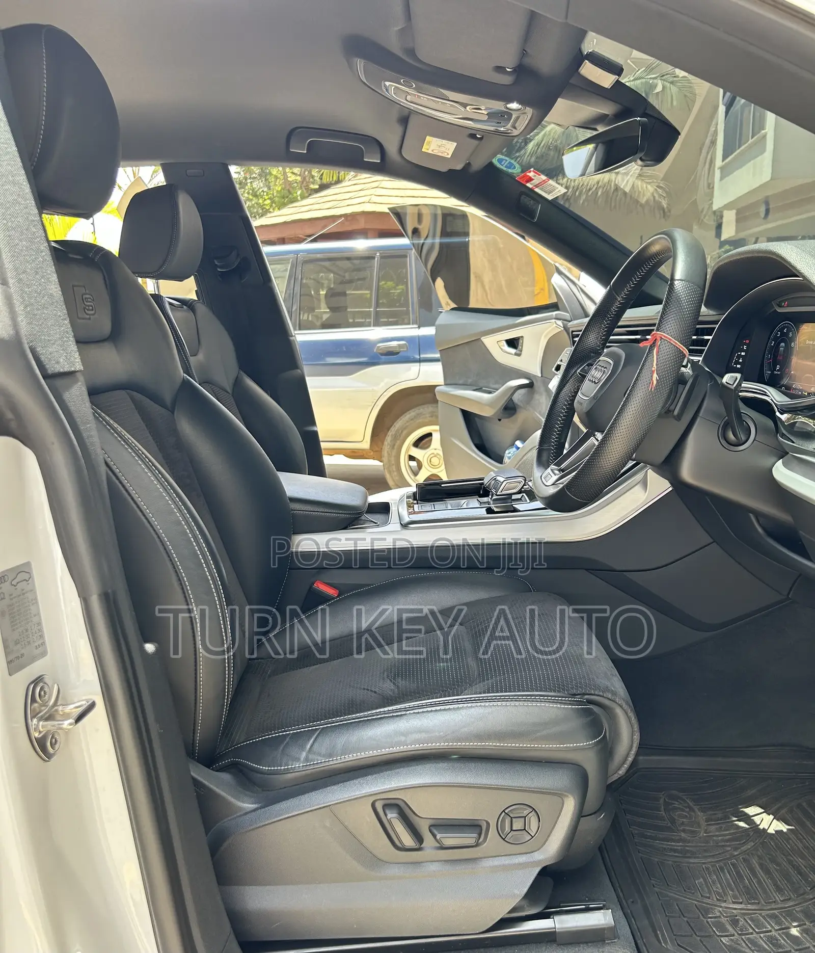 Audi Q8 2021 White