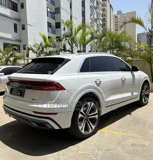 Audi Q8 2021 White
