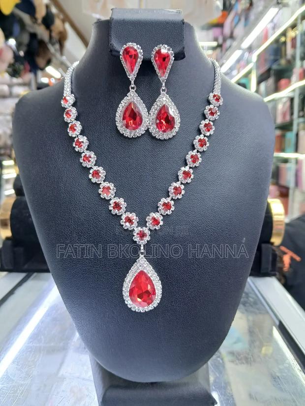 Most Pretty Necklace for Her - main view