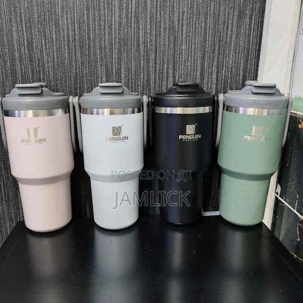 900ml Leak-Proof Tumbler With Metallic Straw –Av