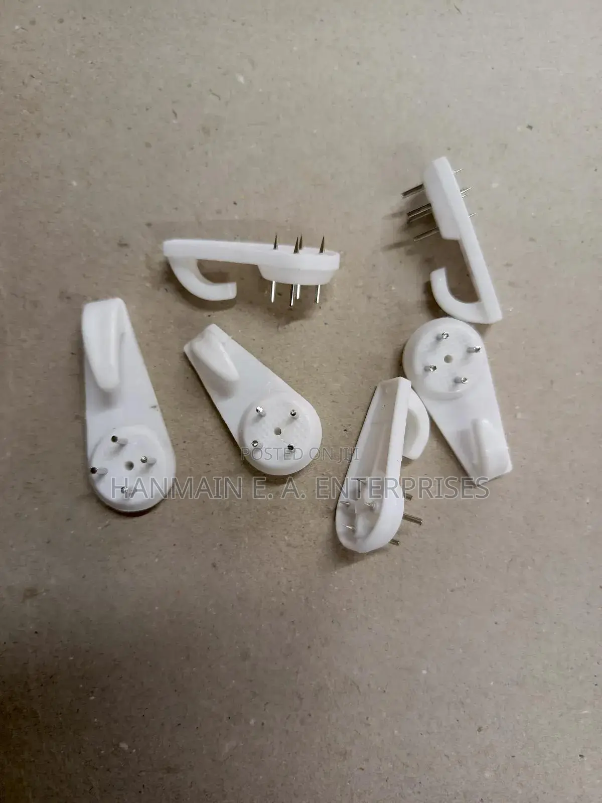 Picture Hanging Hooks Packet (250pcs)