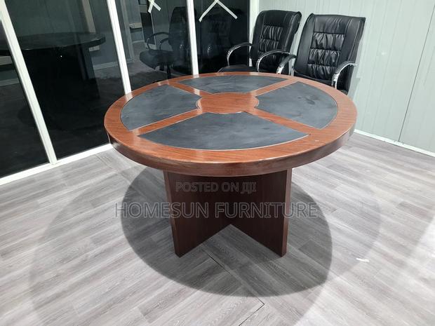 Round Boardroom Table