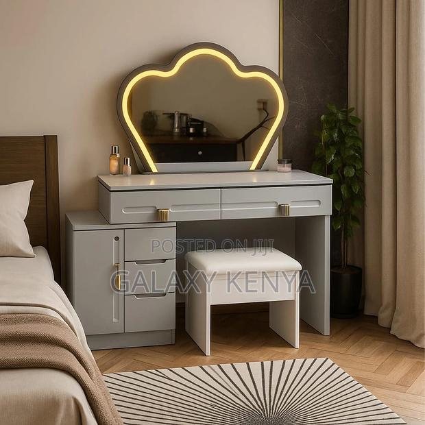 Retractable Dressing Table With Led Light