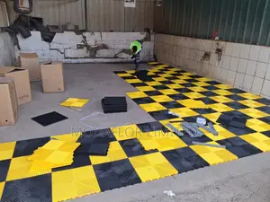 Heavy-Duty Interlocking Garage Tiles – Crack-Proof Durable