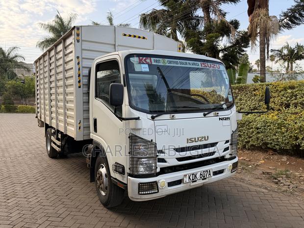 Isuzu NQR Coverbody 2022 White