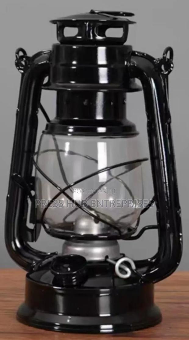 Vintage-Style Hurricane Lantern * - main view