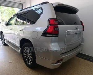 Toyota Land Cruiser Prado 2.8 2020 Silver