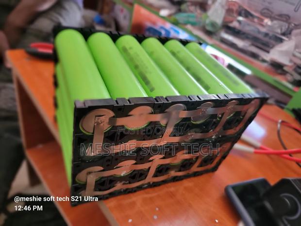 Custom Lithium Batery Packs - main view