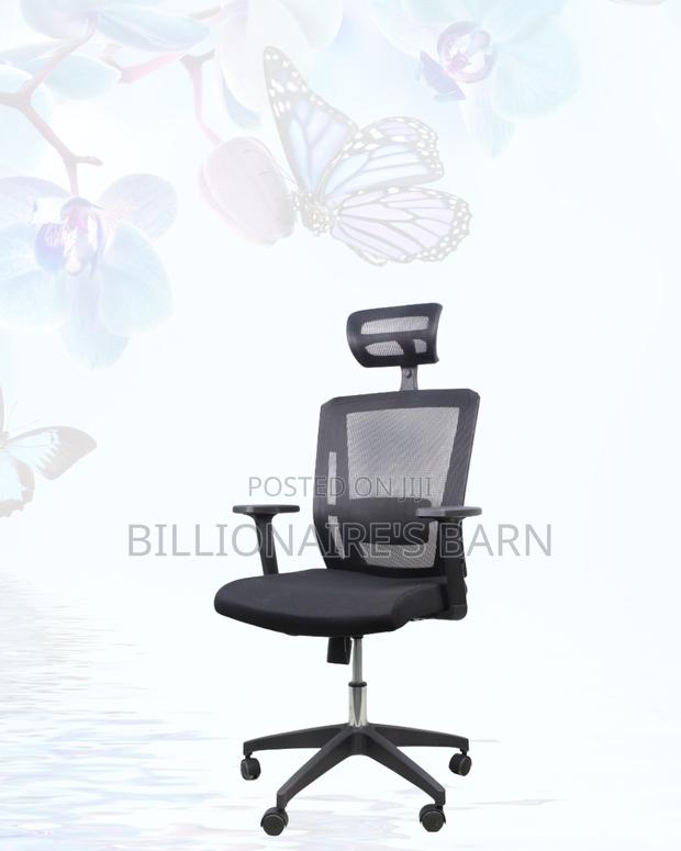 Black Ergonomic Mesh Chair | Boardroom-Ready Style | Durable - thumbnail 3
