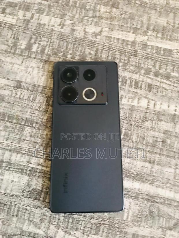 Infinix Note 40 256 GB - main view
