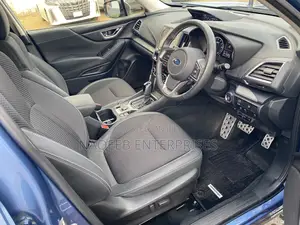 Subaru Forester Premium AWD 2019 Blue