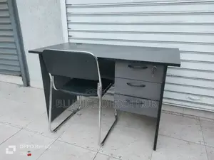 Working Desk With Leather Cfa Chair