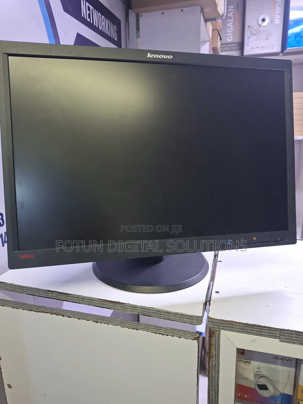 24inch Lenovo Monitor With Vga,Display