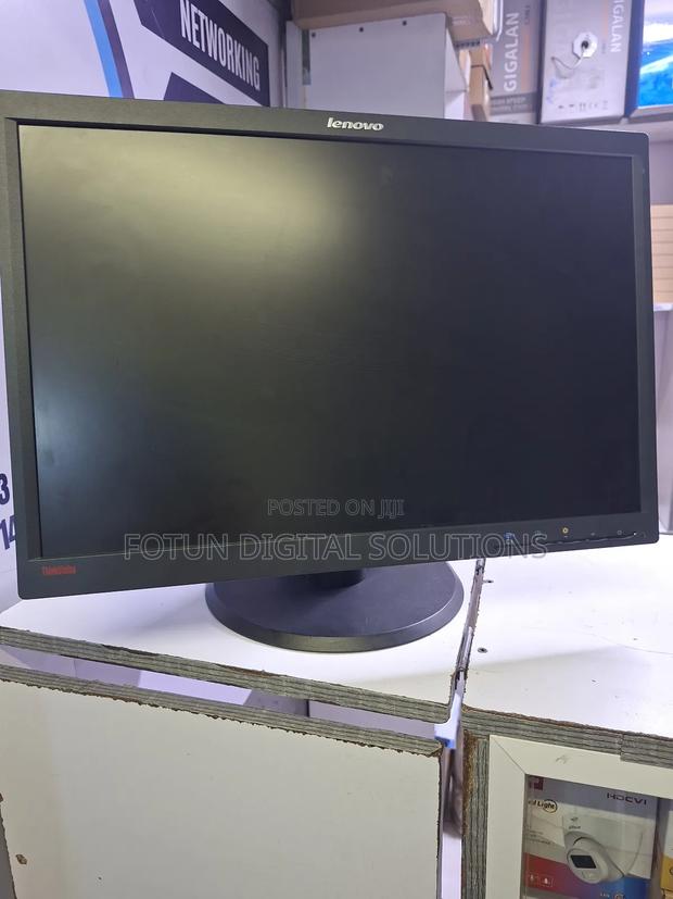 24inch Lenovo Monitor With Vga,Display