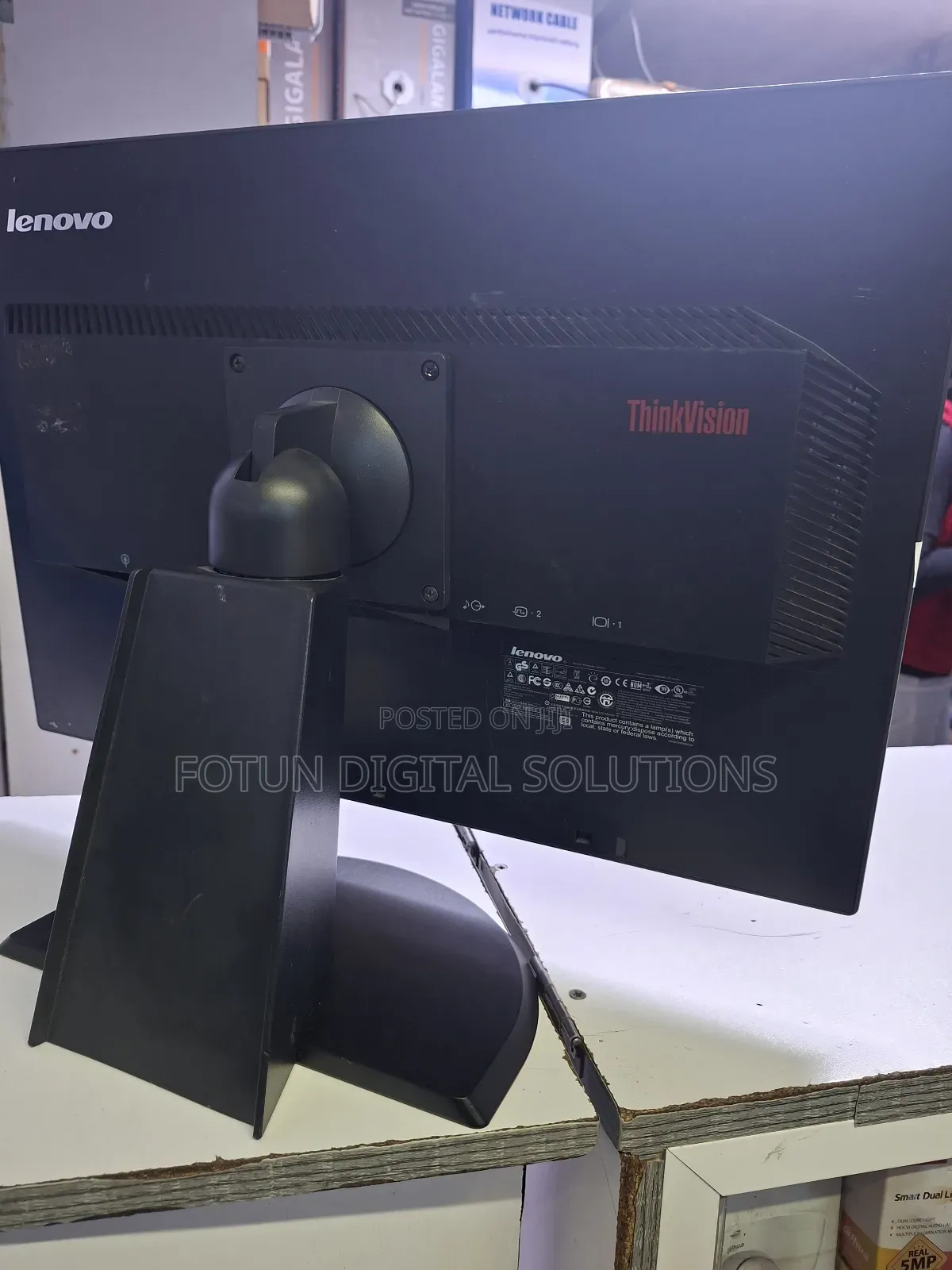 24inch Lenovo Monitor With Vga,Display