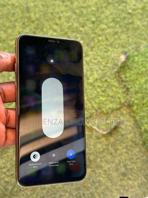 Apple iPhone 11 Pro Max 256 GB Gold - thumbnail 2