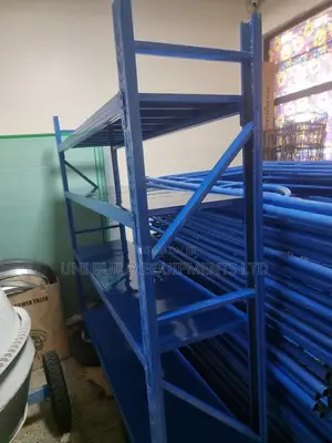 Boltes Adjustable Shelves