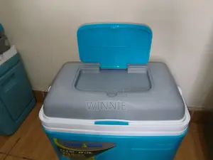 Pinnacle Cooler Box32litres
