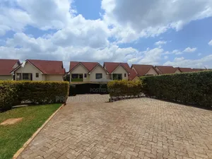 4bdrm Maisonette in Oluulua for sale